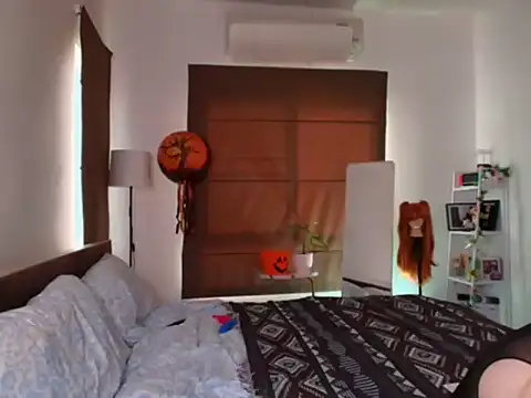 juicyshow  online show from 10.15.25