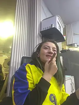 Snapshot of Broklinwhite_ chatting on 06.27.26 Broklinwhite online show from 06.27.26