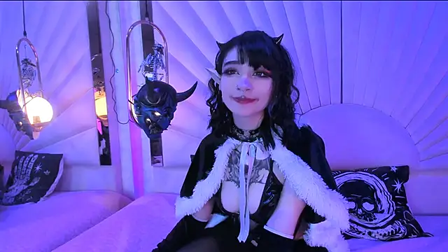 Snapshot of zephirahabney chatting on 12.22.24 zephirahabney online show from 12.22.24