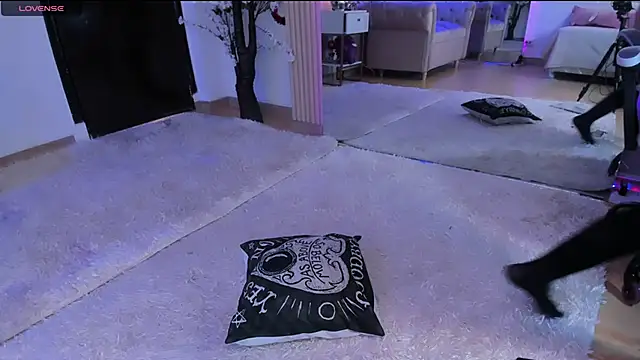 Snapshot of zephirahabney chatting on 03.08.25 zephirahabney online show from 03.08.25