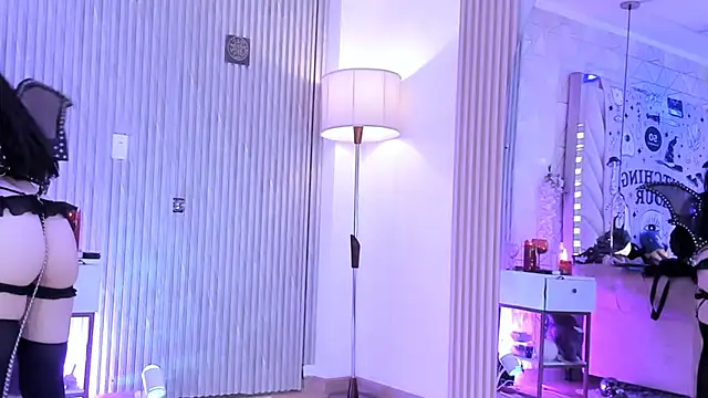 Snapshot of zephirahabney chatting on 09.28.25 zephirahabney online show from 09.28.25