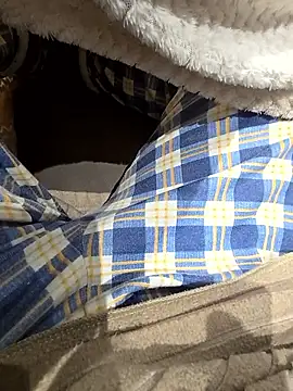 Snapshot of RIP_Curl chatting on 01.05.26 RIP Curl online show from 01.05.26