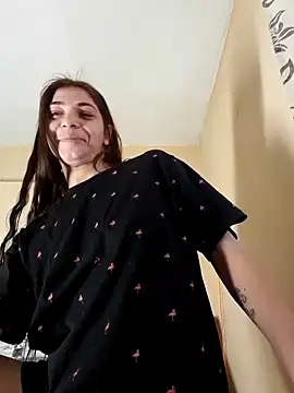 Snapshot of AntoniaHottie chatting on 01.17.25 AntoniaHottie online show from 01.17.25