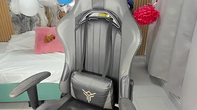 Lili 16 online show from 10.04.25