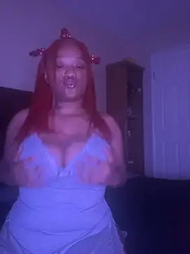 Snapshot of KiDaBrat chatting on 02.04.25 KiDaBrat online show from 02.04.25