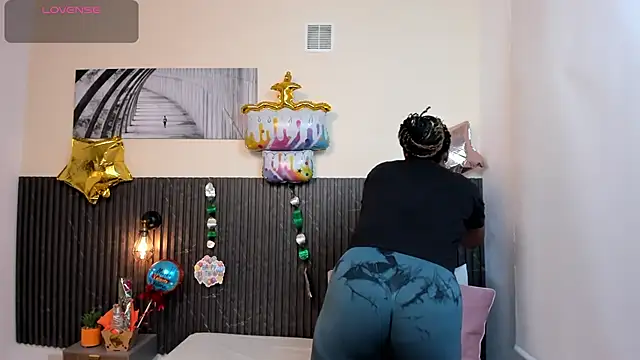 Snapshot of chanel_brunette chatting on 03.04.25 chanel brunette online show from 03.04.25