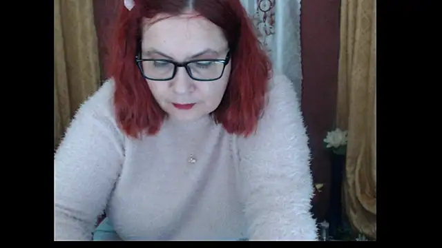 Snapshot of PlayfullMature chatting on 02.14.26 PlayfullMature online show from 02.14.26