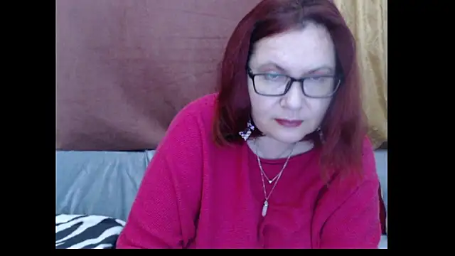 Snapshot of PlayfullMature chatting on 04.01.26 PlayfullMature online show from 04.01.26