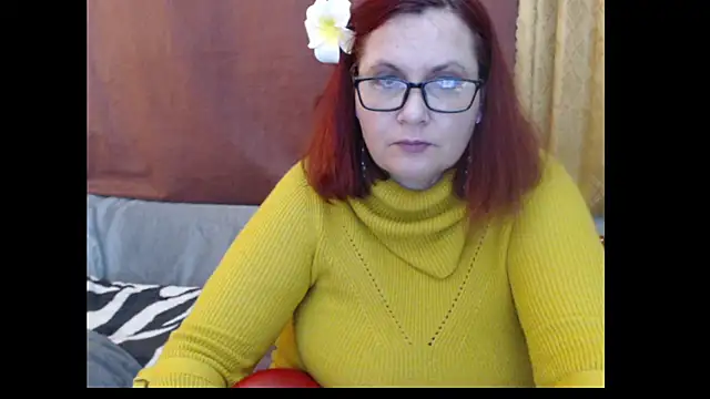 Snapshot of PlayfullMature chatting on 04.05.26 PlayfullMature online show from 04.05.26