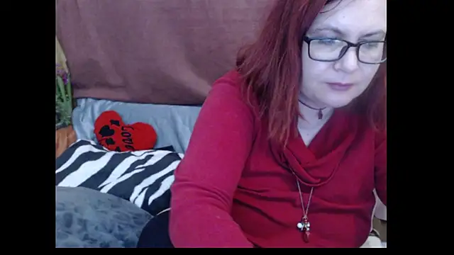 Snapshot of PlayfullMature chatting on 04.13.26 PlayfullMature online show from 04.13.26