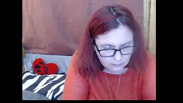 Snapshot of PlayfullMature chatting on 04.16.26 PlayfullMature online show from 04.16.26