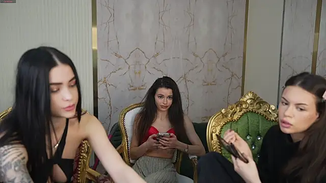 Snapshot of Tina_Breeze chatting on 03.11.25 Tina Breeze online show from 03.11.25