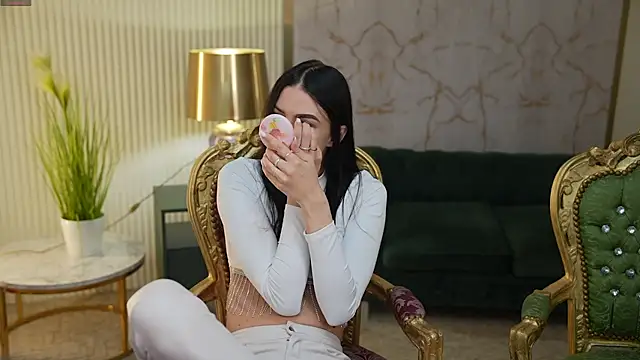 Snapshot of Tina_Breeze chatting on 03.21.25 Tina Breeze online show from 03.21.25