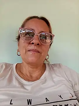 deisy summers47x online show from 02.17.25