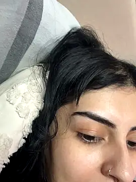 Snapshot of ThickerThanYoBitch chatting on 09.11.25 ThickerThanYoBitch online show from 09.11.25