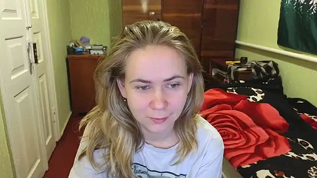 Riley Roo online show from 12.13.24