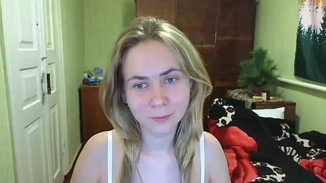 Riley Roo online show from 12.15.24