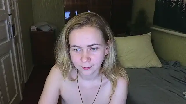 Riley Roo online show from 12.31.24