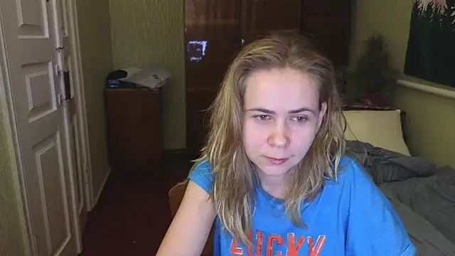 Riley Roo online show from 01.05.25