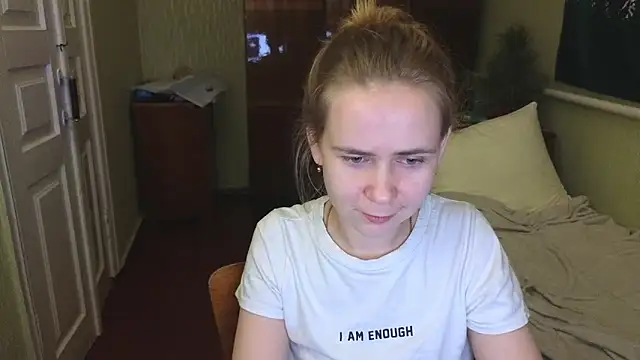 Riley Roo online show from 01.10.25