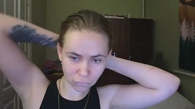 Riley Roo online show from 01.18.25