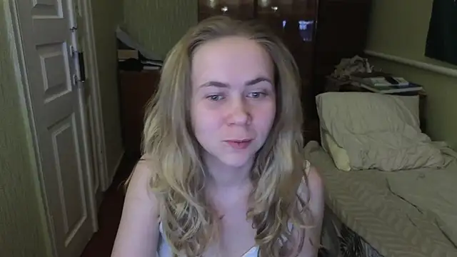 Riley Roo online show from 03.22.25