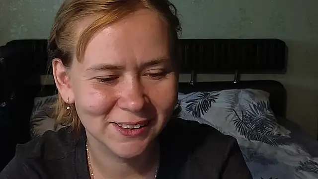 Snapshot of Riley_Roo chatting on 07.16.26 Riley Roo online show from 07.16.26