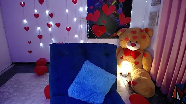 IsaBaileys  online show from 02.15.25