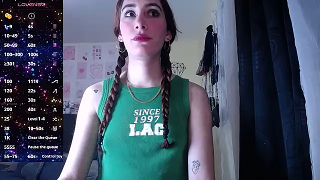 IsaBaileys  online show from 04.20.26