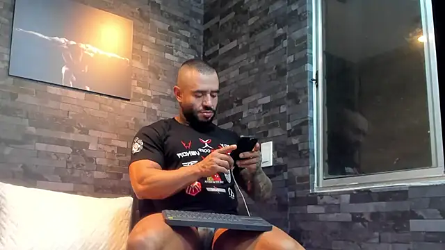 Snapshot of BruceDallas chatting on 11.24.25 BruceDallas online show from 11.24.25