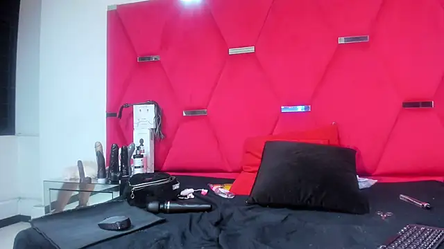 Snapshot of Karoll69_ chatting on 12.06.24 Karoll69 online show from 12.06.24