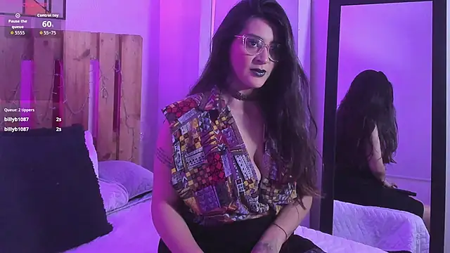 Snapshot of emily_amaya chatting on 05.15.26 emily amaya online show from 05.15.26
