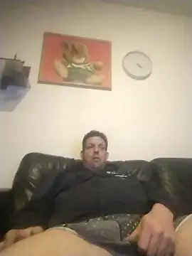 Knuffelstaaf123 online show from 01.31.25