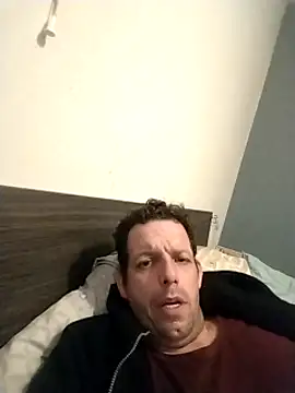 Knuffelstaaf123 online show from 02.18.25