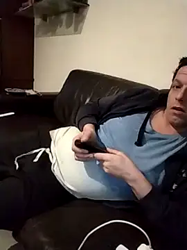 Knuffelstaaf123 online show from 02.26.25