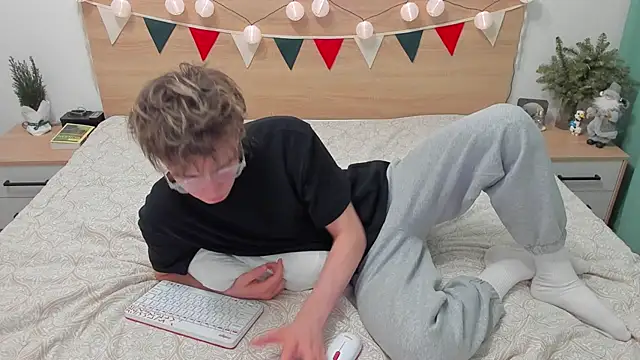 Fandi 777 online show from 01.10.25