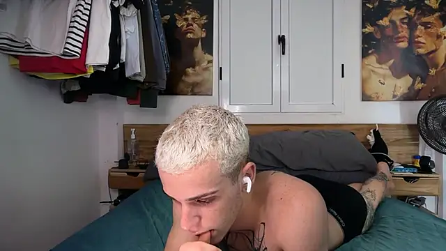 Snapshot of Cristian_Delgado chatting on 07.18.26 Cristian Delgado online show from 07.18.26