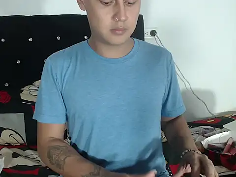 Snapshot of EmillyKoper chatting on 04.08.26 EmillyKoper online show from 04.08.26