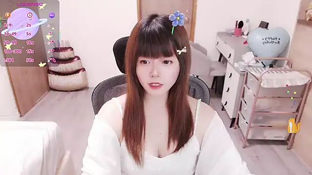 Snapshot of a0513 chatting on 05.19.26 a0513 online show from 05.19.26