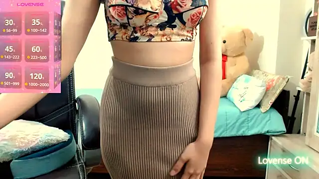 Snapshot of adore_khushbu chatting on 02.15.25 adore khushbu online show from 02.15.25