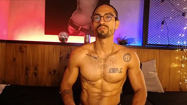 Snapshot of Romeocolin chatting on 02.12.26 Romeocolin online show from 02.12.26