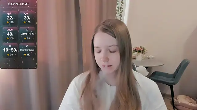 Snapshot of Alyaley chatting on 04.23.26 Alyaley online show from 04.23.26