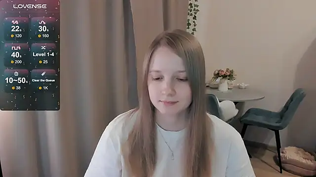 Snapshot of Alyaley chatting on 04.23.26 Alyaley online show from 04.23.26