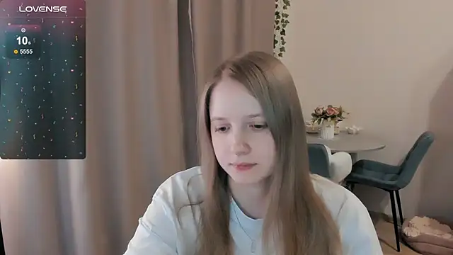 Snapshot of Alyaley chatting on 04.25.26 Alyaley online show from 04.25.26
