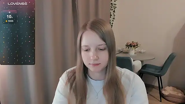 Snapshot of Alyaley chatting on 04.26.26 Alyaley online show from 04.26.26