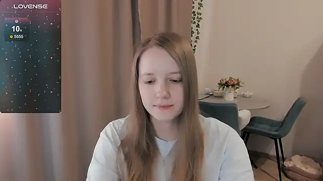Snapshot of Alyaley chatting on 04.29.26 Alyaley online show from 04.29.26