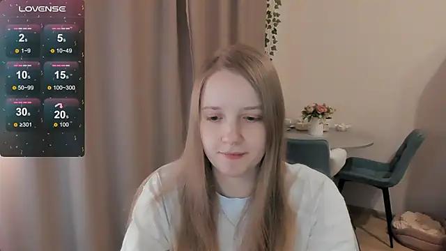Snapshot of Alyaley chatting on 04.29.26 Alyaley online show from 04.29.26