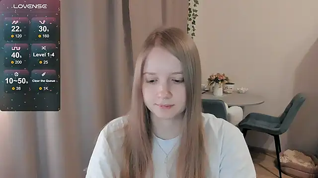 Snapshot of Alyaley chatting on 05.27.26 Alyaley online show from 05.27.26