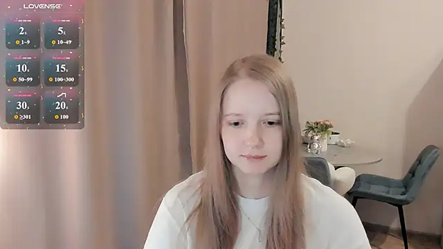 Snapshot of Alyaley chatting on 07.19.26 Alyaley online show from 07.19.26