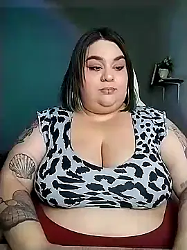 Snapshot of tiffany_laurens chatting on 02.02.25 tiffany laurens online show from 02.02.25